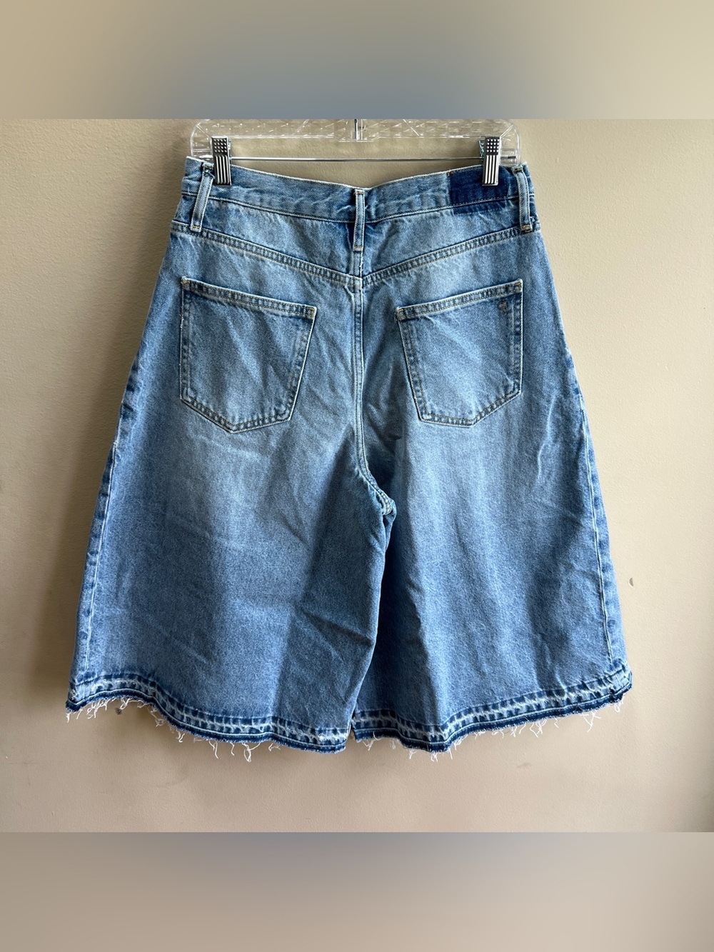 NEW Pilcro Anthropologie Pleated Culotte Mid-Rise Wide-Leg Denim Shorts Sz 30 - Picture 6 of 12